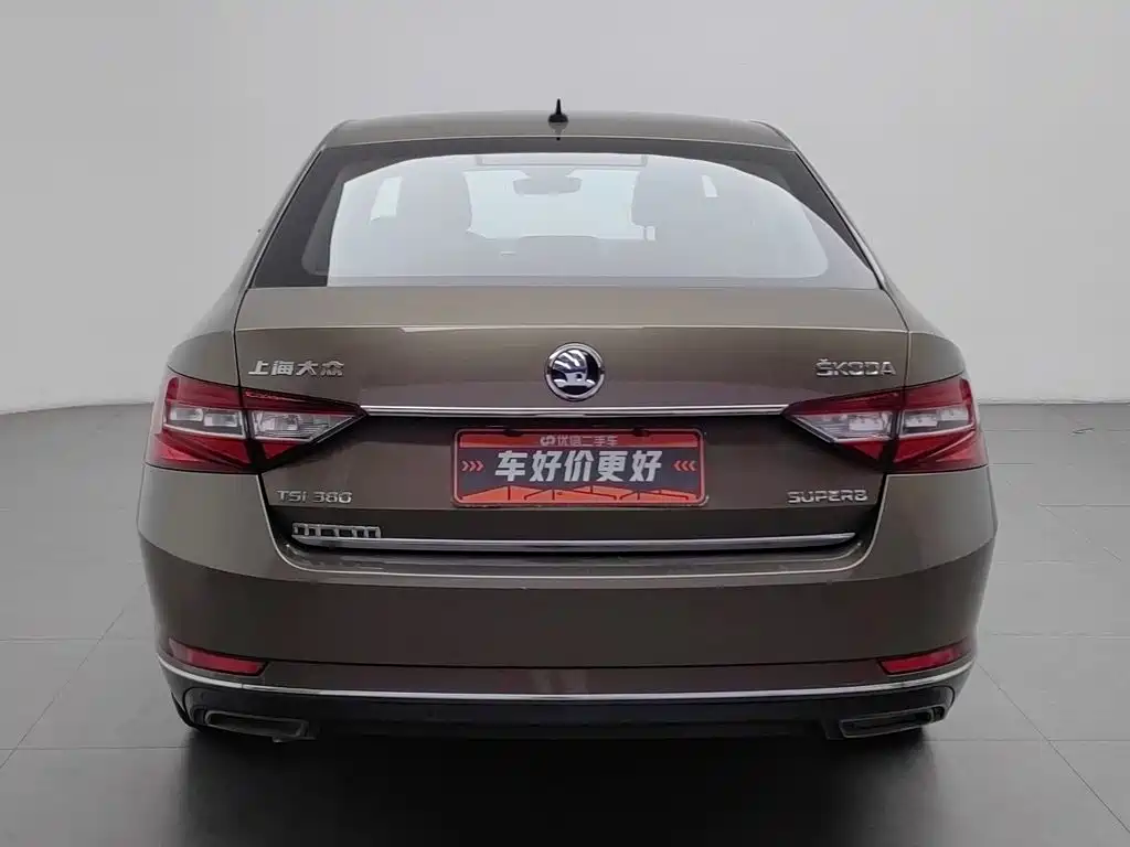 Skoda Superb — миниатюра 4