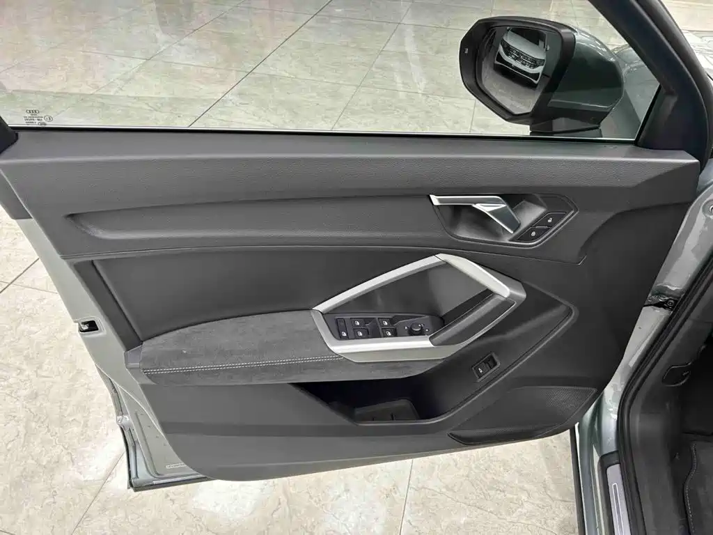 Audi Q3 — миниатюра 10