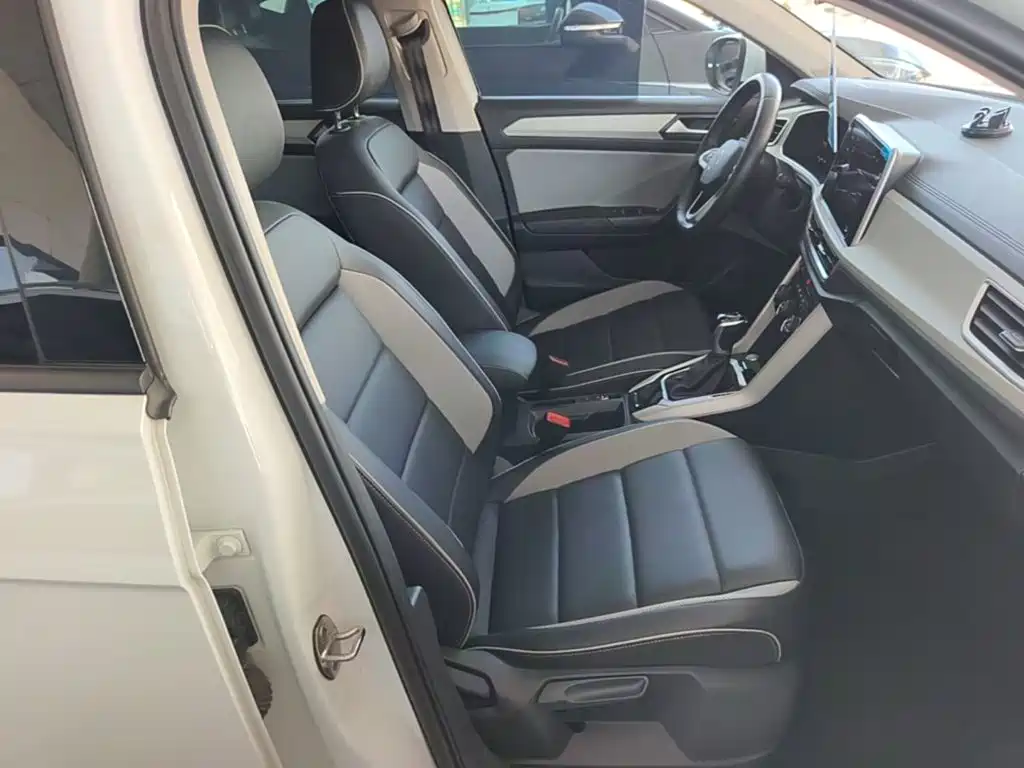 Volkswagen T-Roc — миниатюра 25
