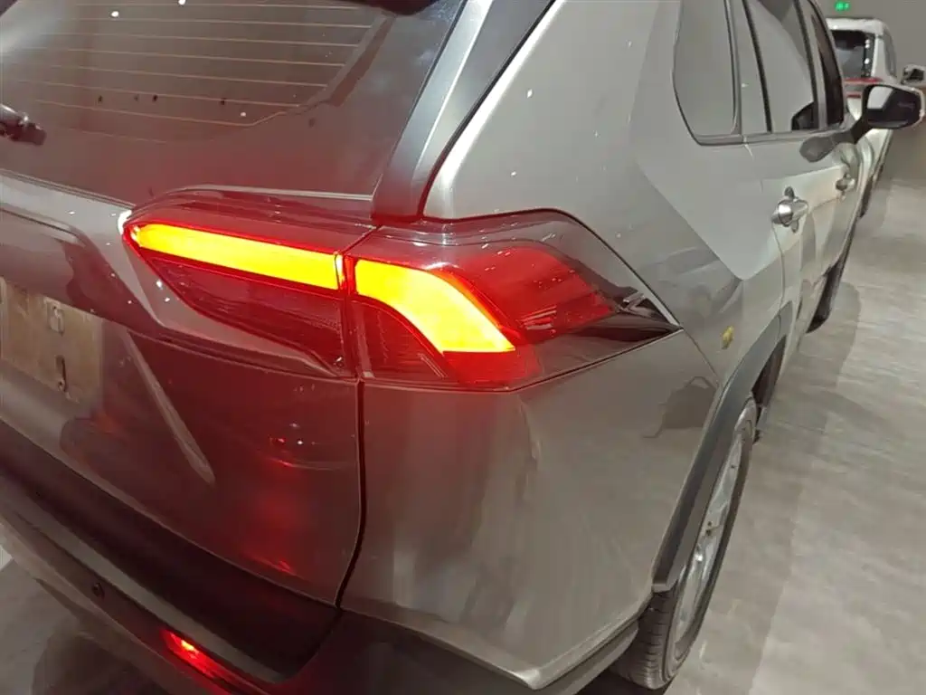 Toyota RAV4 2021 2.0L CVT