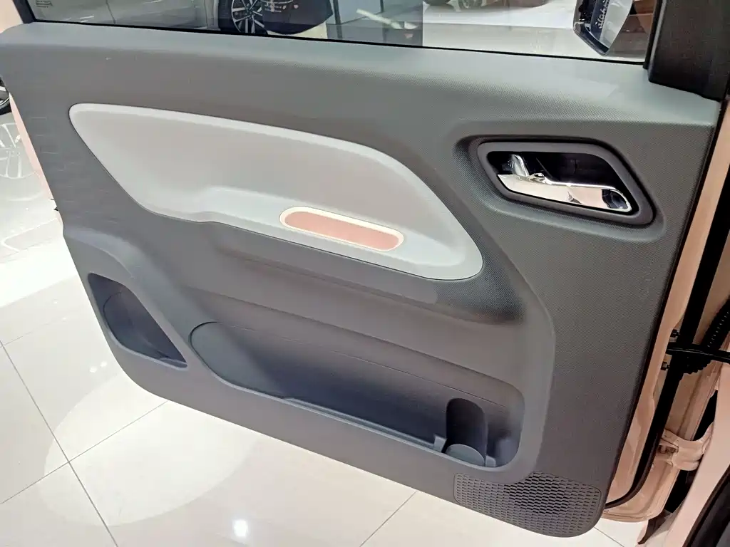 Wuling MINIEV — миниатюра 14
