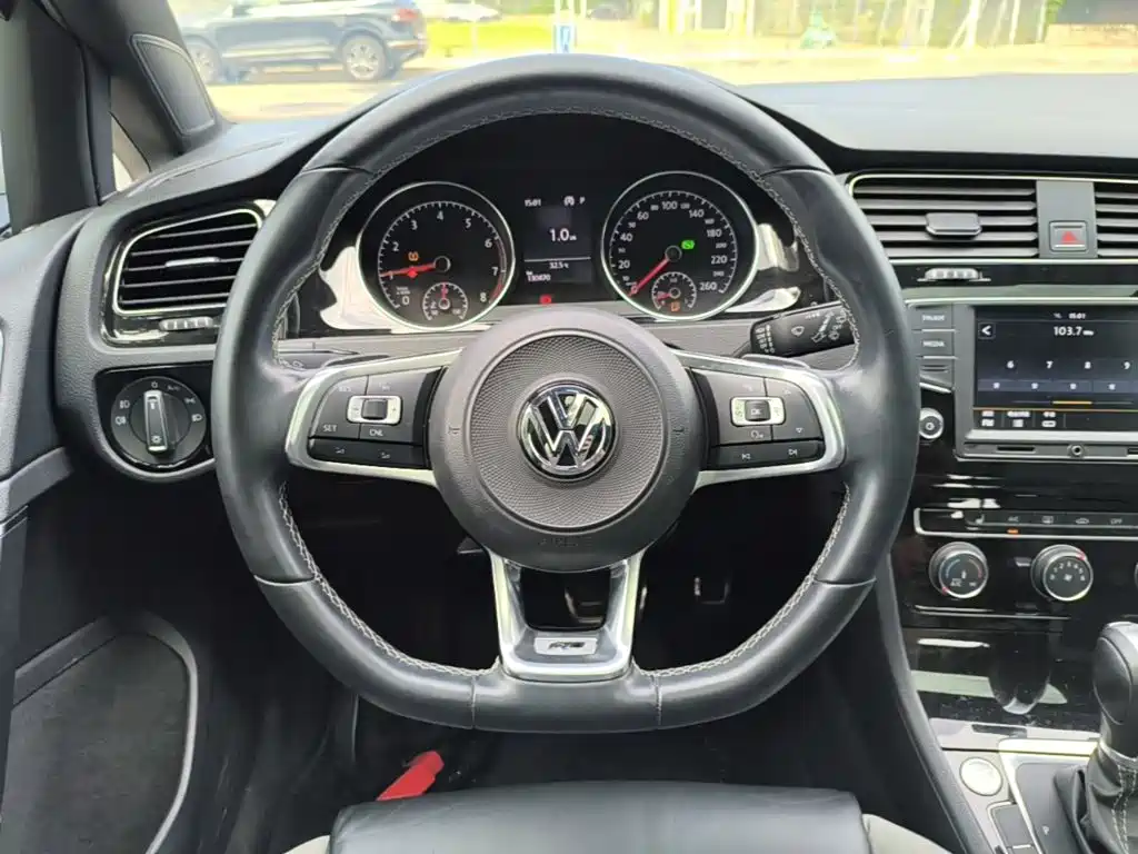 Volkswagen Golf — миниатюра 11