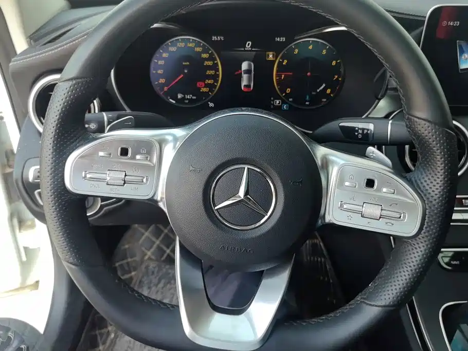 Mercedes-Benz C-Class — миниатюра 15