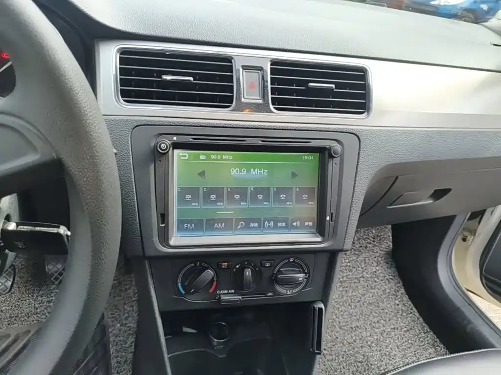 Skoda Rapid Spaceback — миниатюра 13