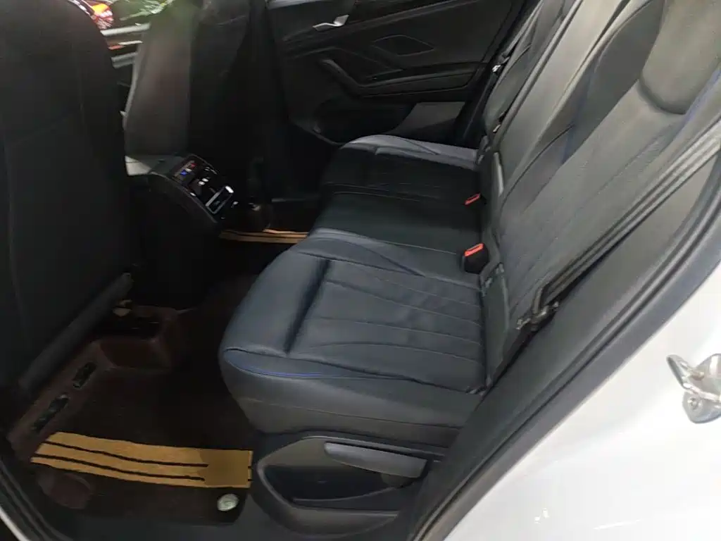 Volkswagen Tiguan L — миниатюра 17