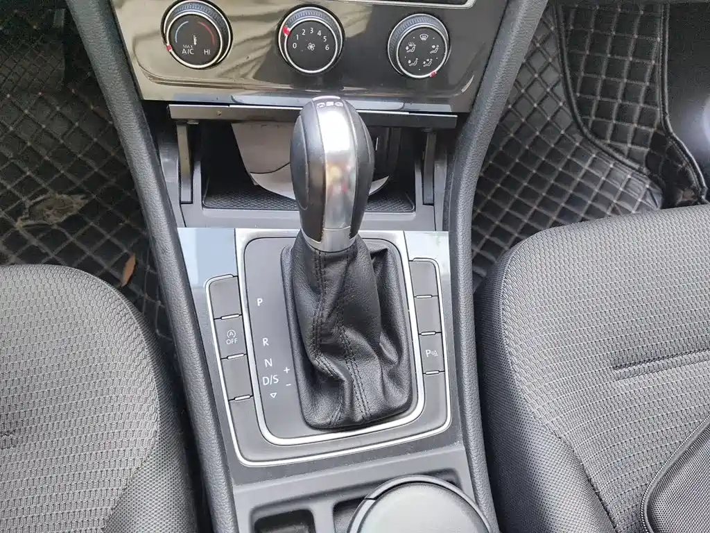 Volkswagen Golf (Import) — миниатюра 15