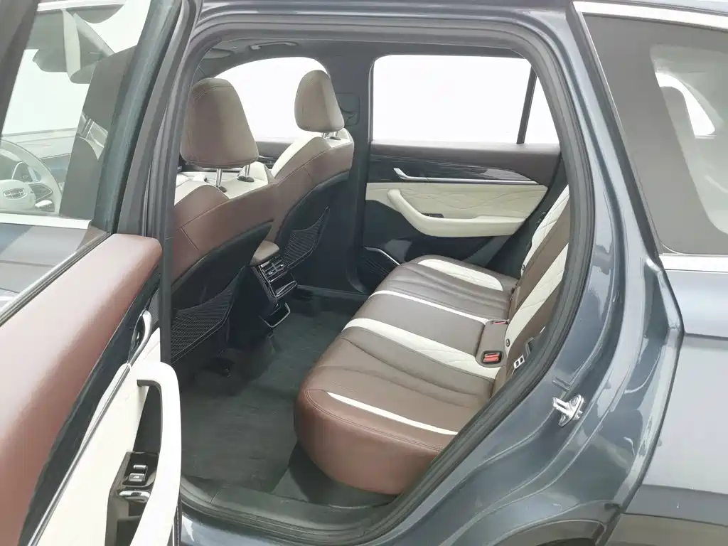 Geely Xingyue L — миниатюра 15