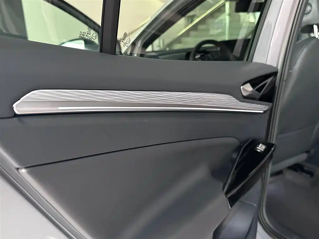 Volkswagen ID.4 Crozz — миниатюра 11