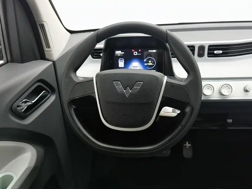 Wuling MINIEV — миниатюра 11