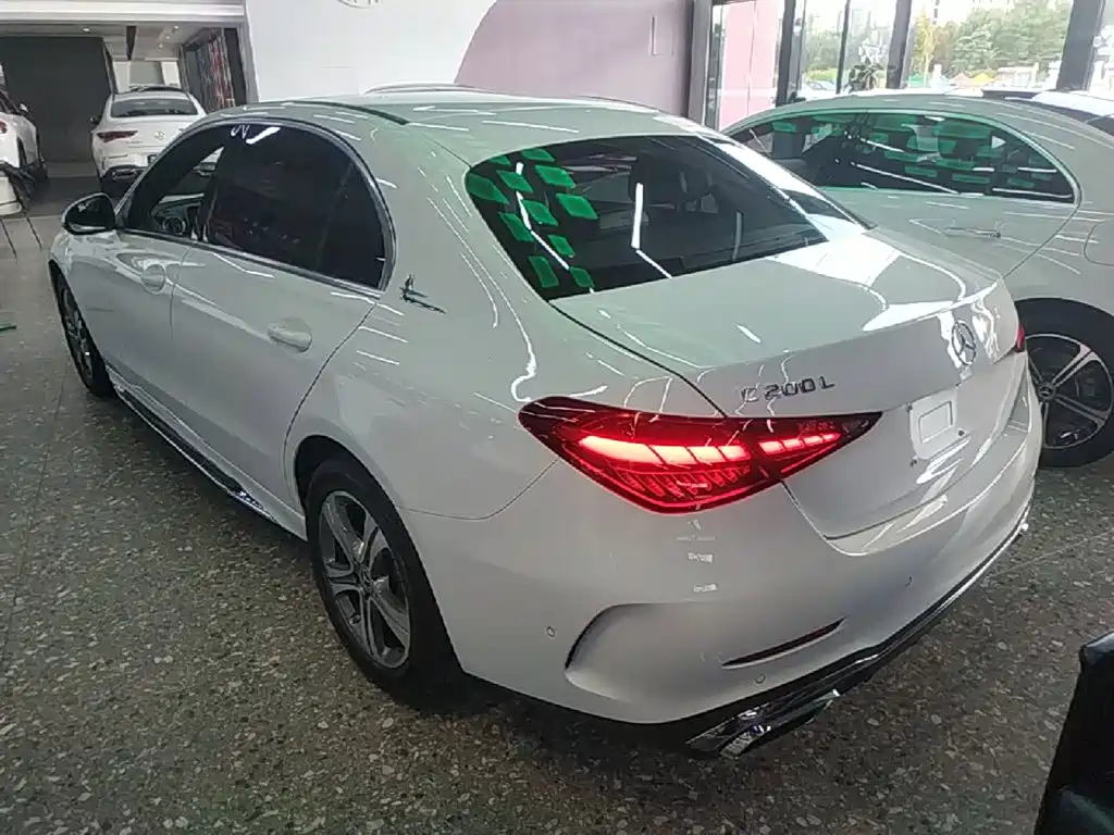 Mercedes-Benz C-Class — миниатюра 5