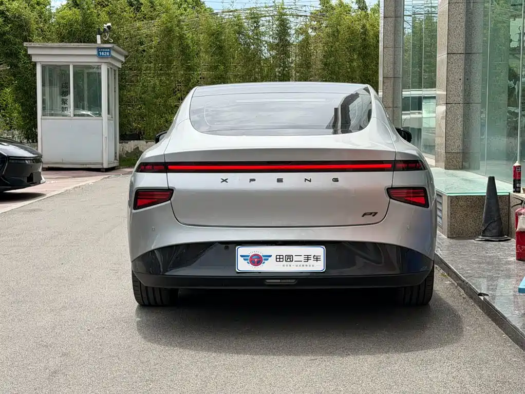 XPeng P7 — миниатюра 5