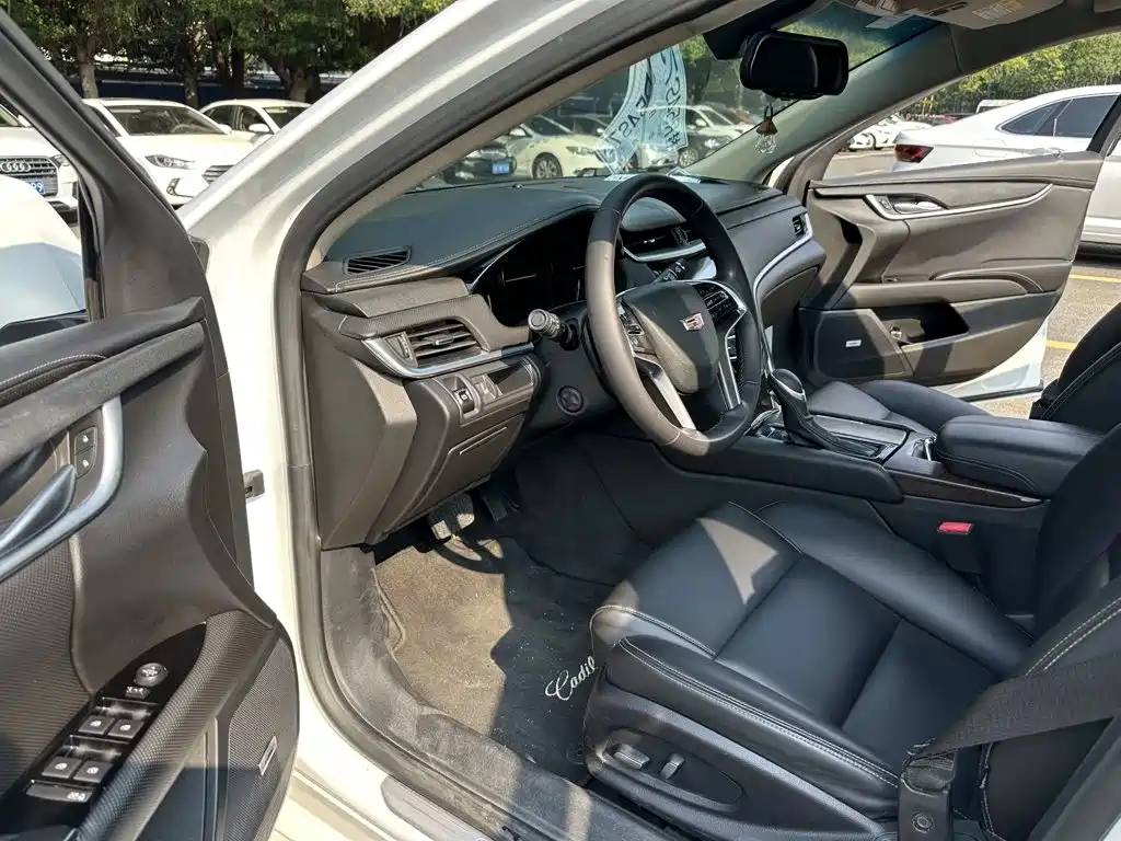 Cadillac XTS — миниатюра 8