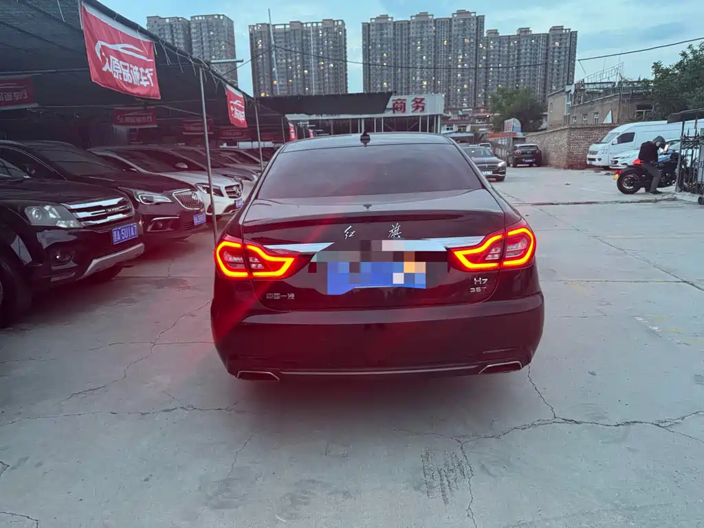 Hongqi Hongqi H7 — миниатюра 8