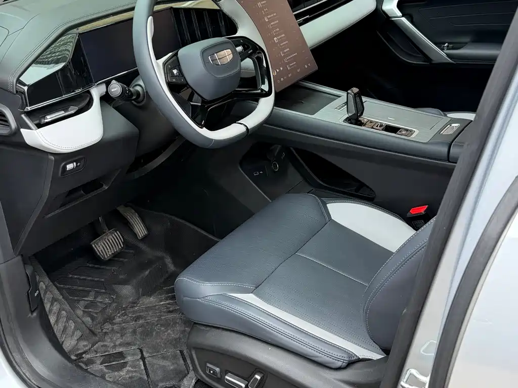Geely Boyue L — миниатюра 5