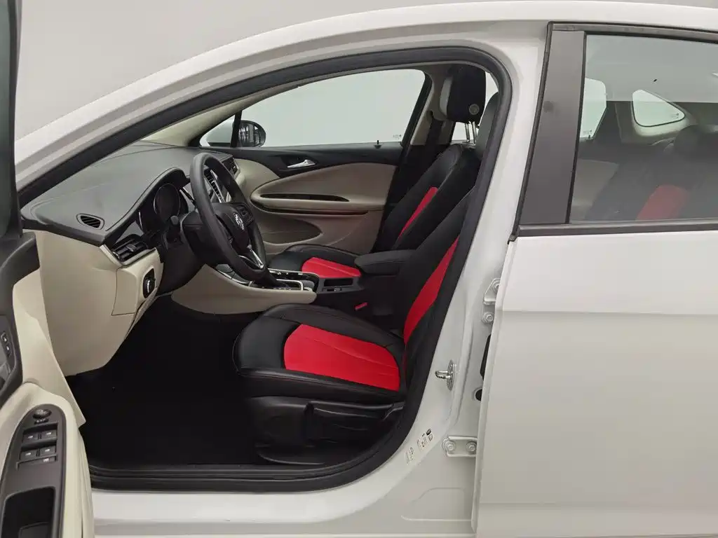Buick Verano — миниатюра 10