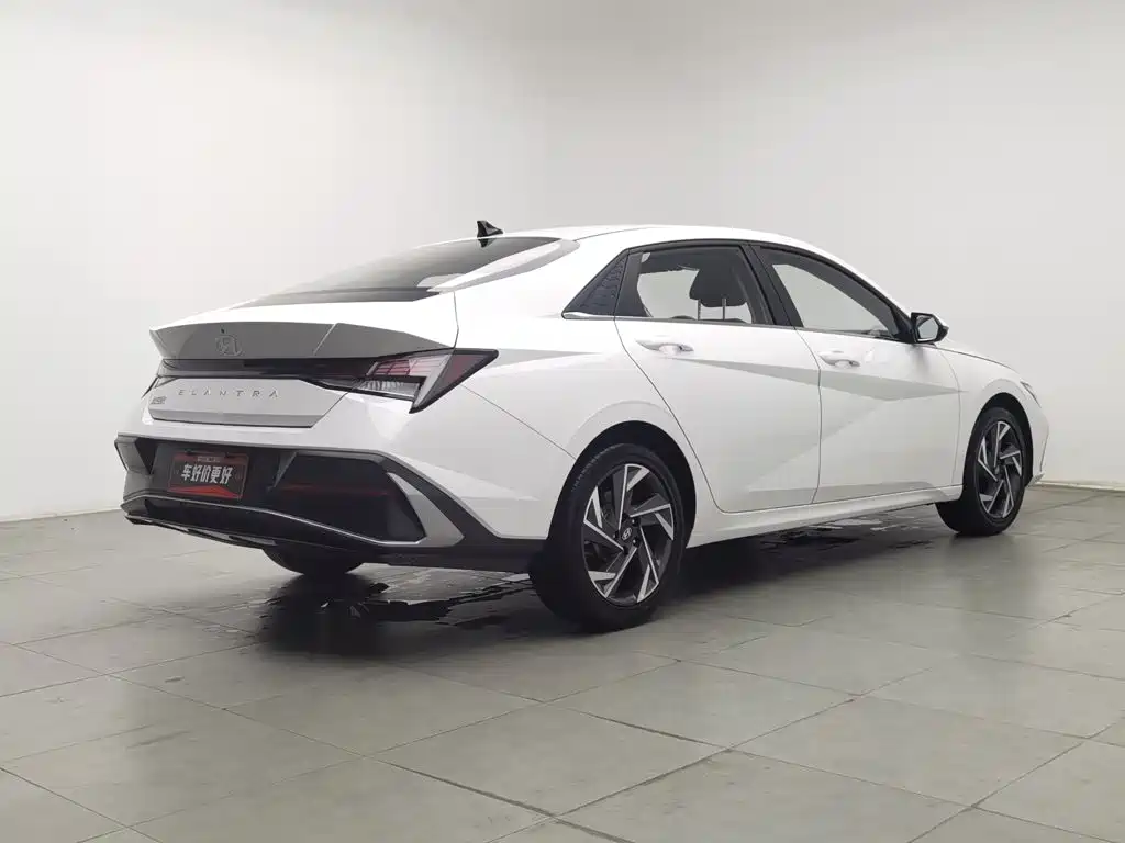 Hyundai Elantra — миниатюра 2