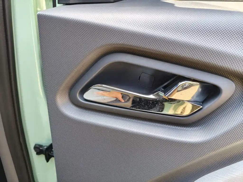 Wuling MINIEV — миниатюра 12