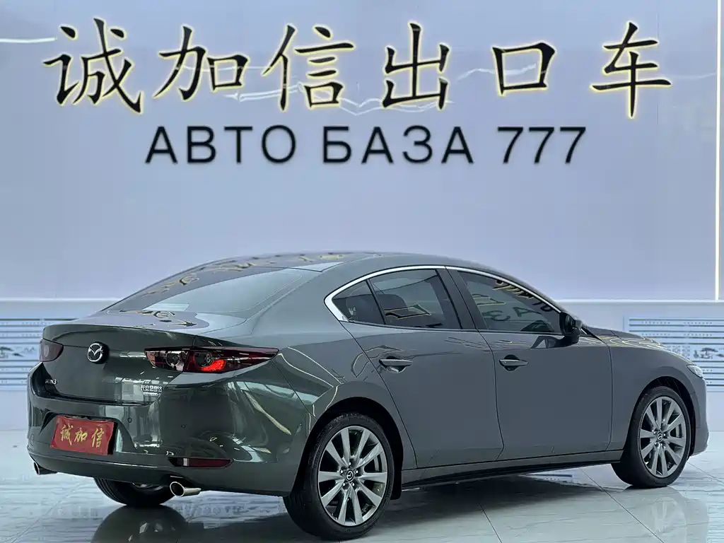 Mazda 3 Axela — миниатюра 6