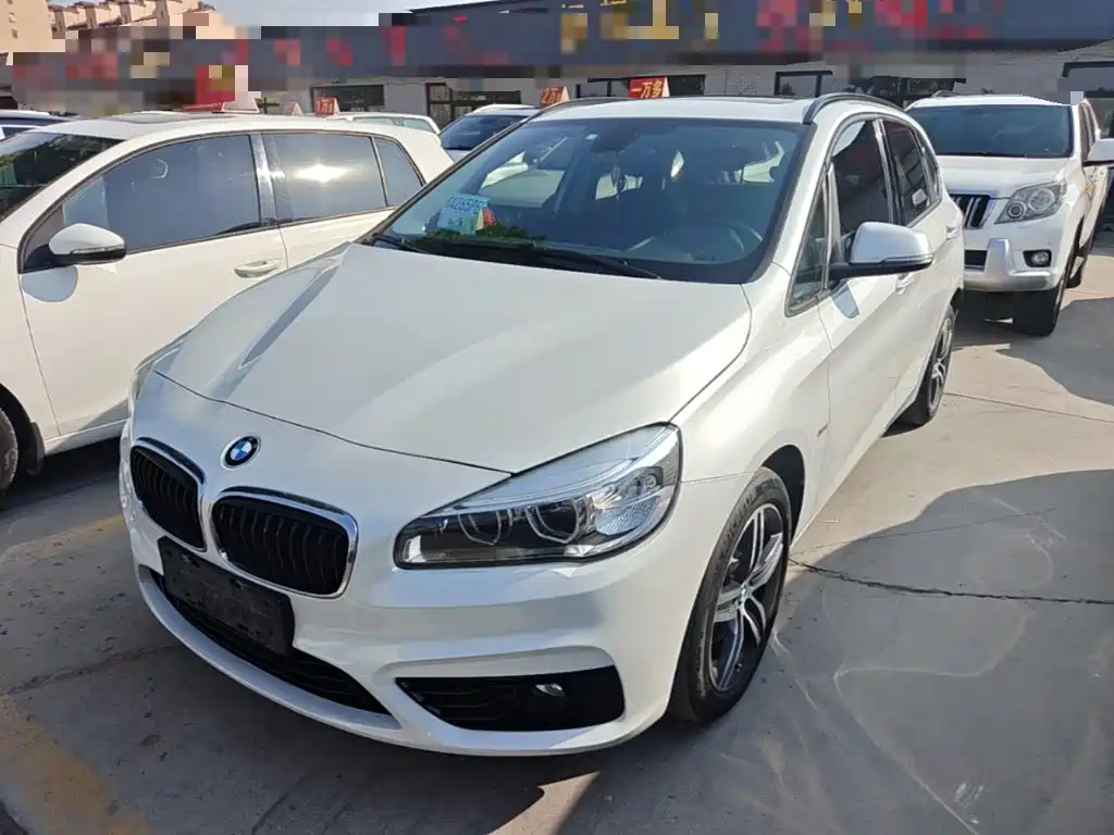 BMW 2 Series Active Tourer — миниатюра 2