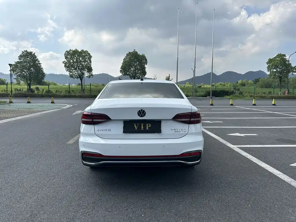 Volkswagen Lavida — миниатюра 8