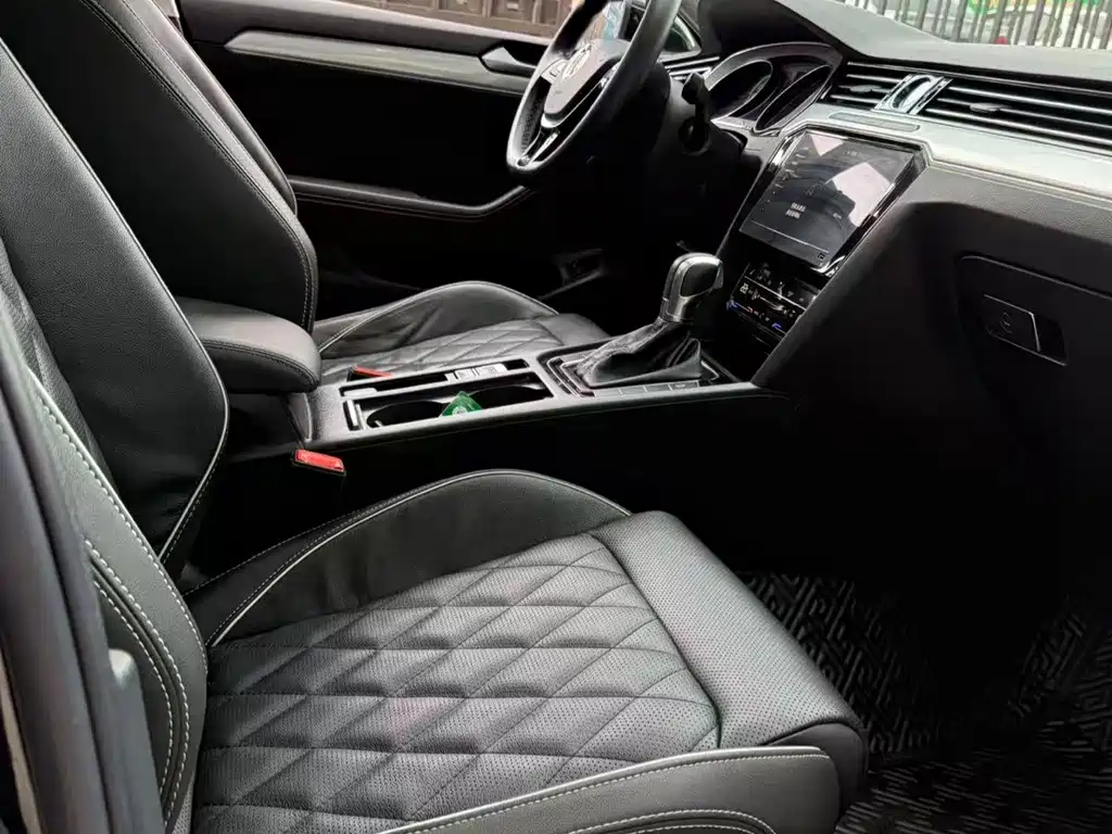 Volkswagen Magotan PHEV — миниатюра 14