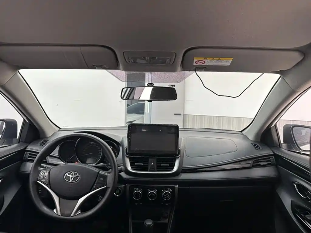 Toyota Yaris L — миниатюра 13