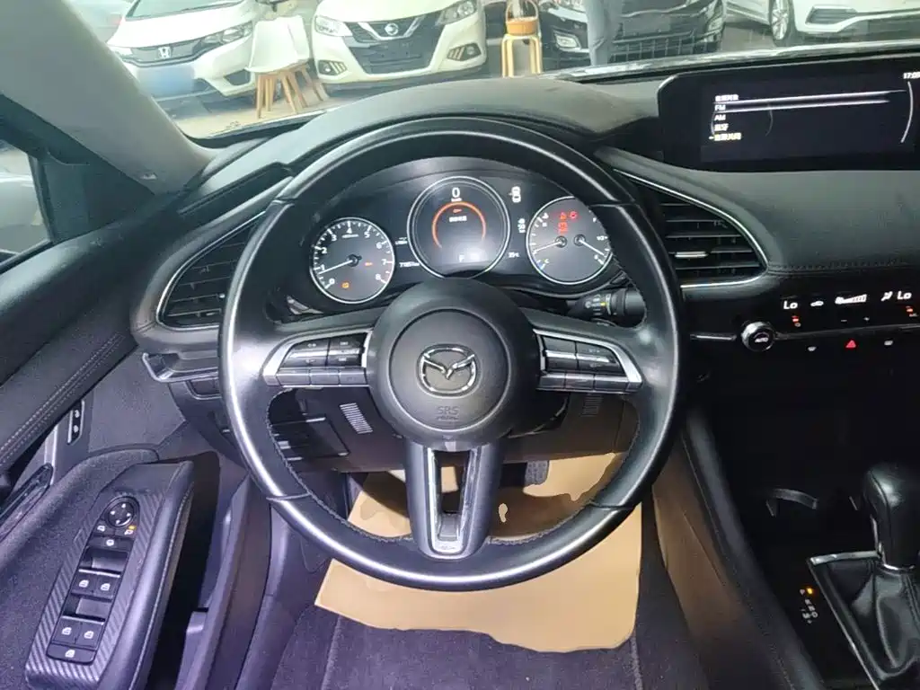 Mazda 3 Axela — миниатюра 11