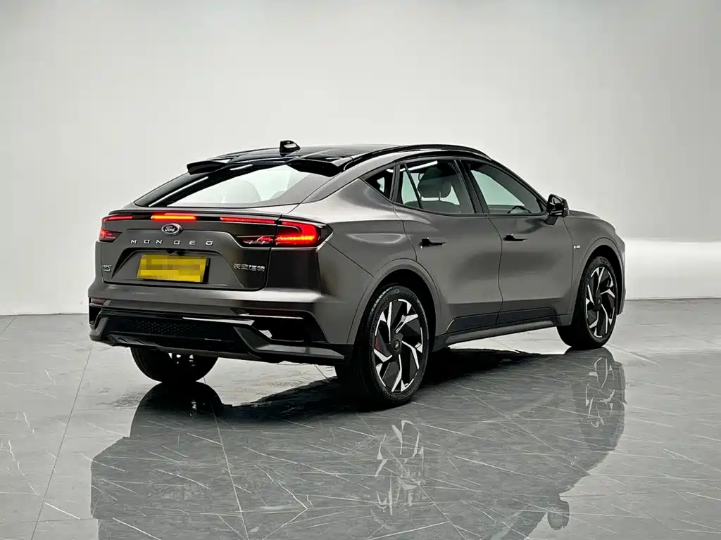 Ford Mondeo — миниатюра 6