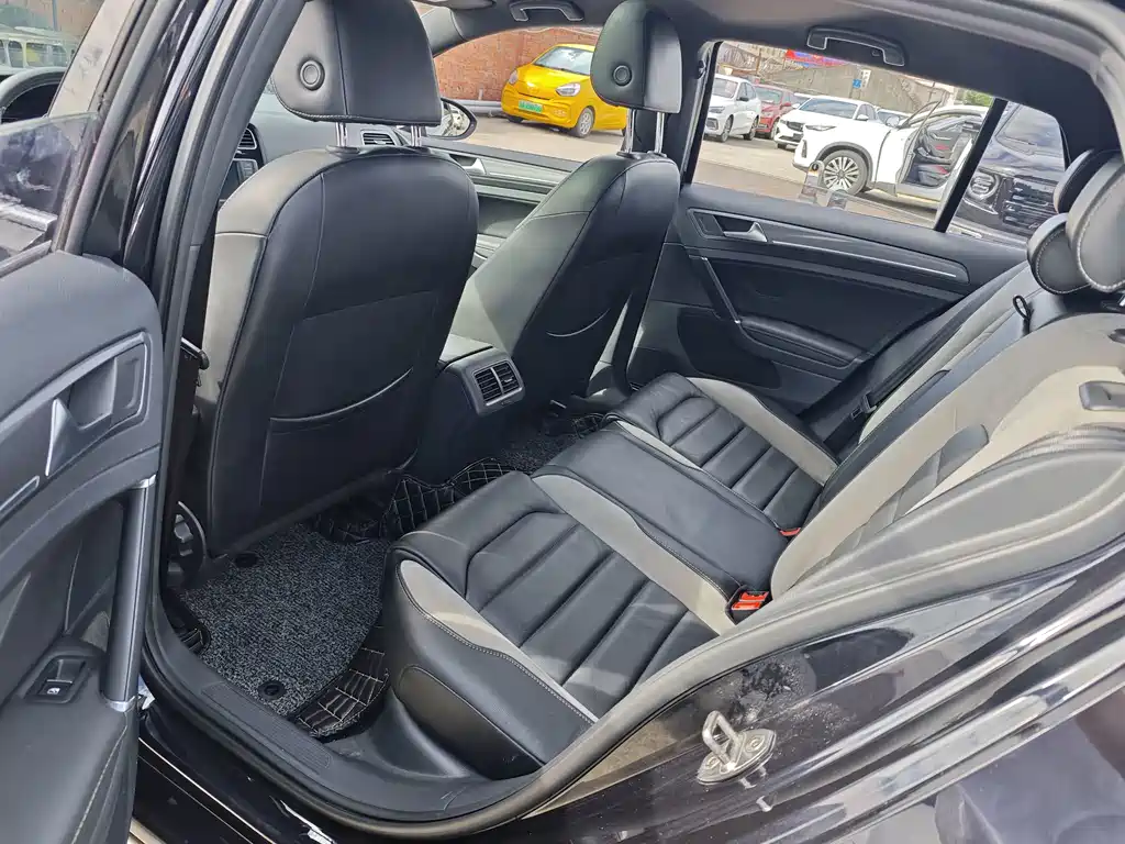 Volkswagen Golf — миниатюра 5