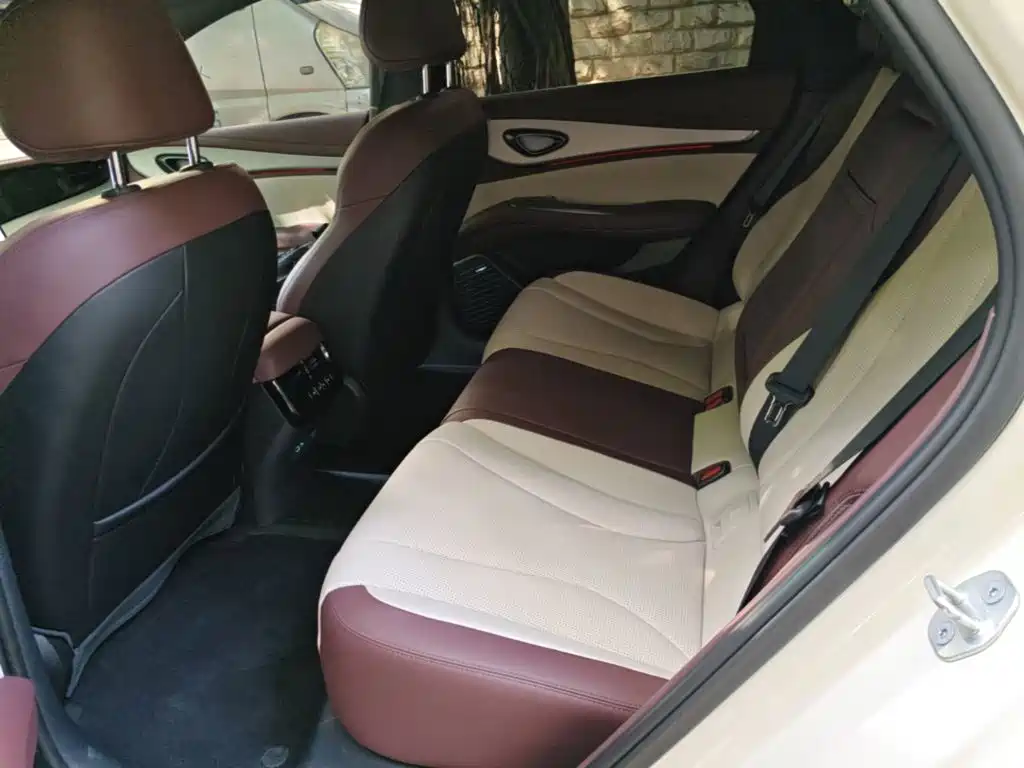 BYD Seal 07 DM-i — миниатюра 17