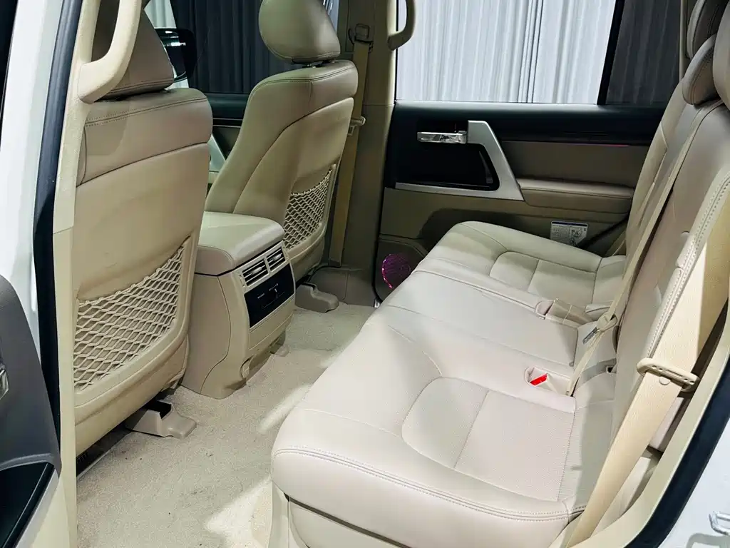 Toyota Land Cruiser — миниатюра 15