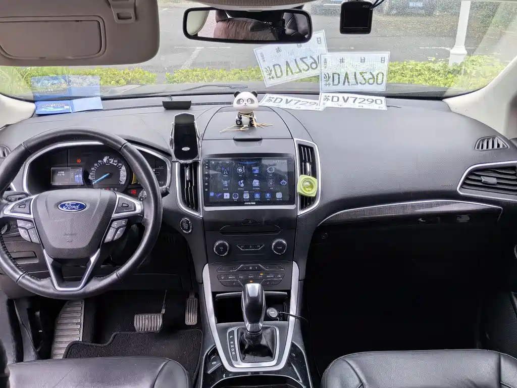 Ford Edge — миниатюра 5
