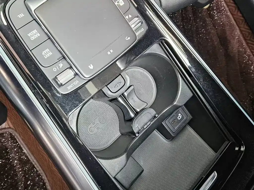 Mercedes-Benz GLA — миниатюра 5