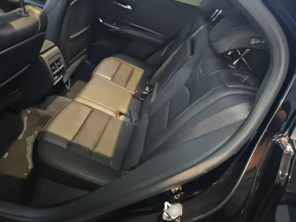 Cadillac XT4 — миниатюра 17