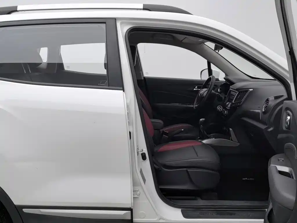 Changan CS15 — миниатюра 23