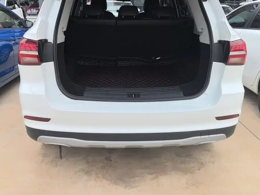 Roewe RX5 — миниатюра 4