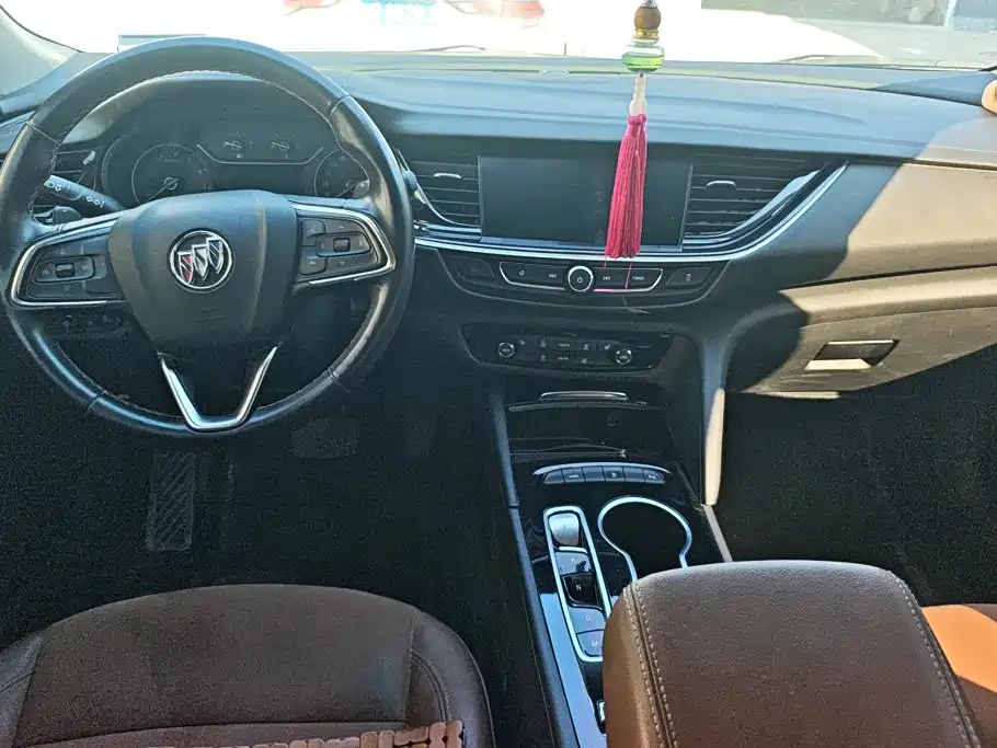 Buick Regal — миниатюра 12