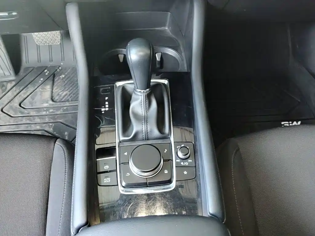 Mazda 3 Axela — миниатюра 14