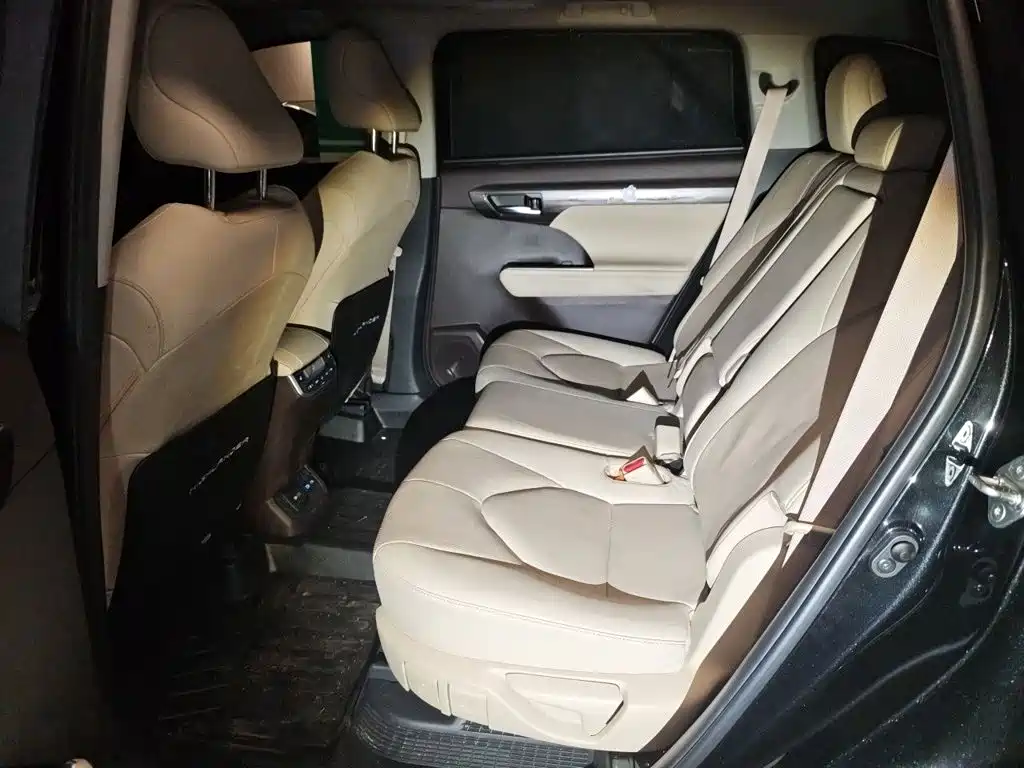 Toyota Highlander — миниатюра 15