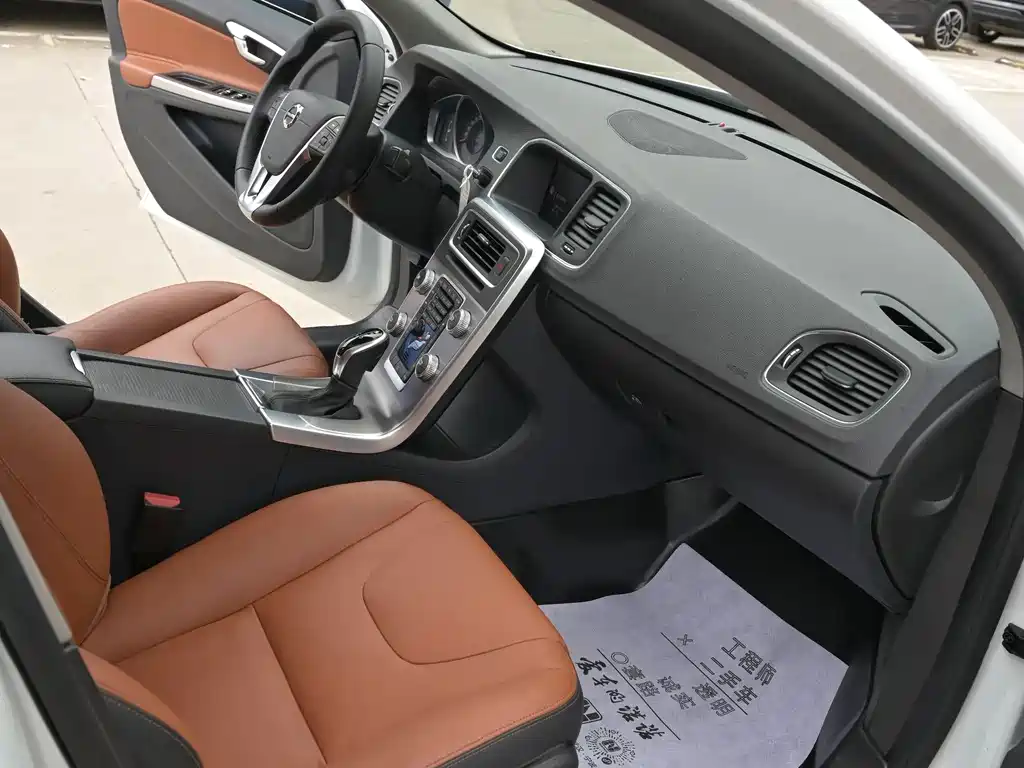 Volvo S60 — миниатюра 12