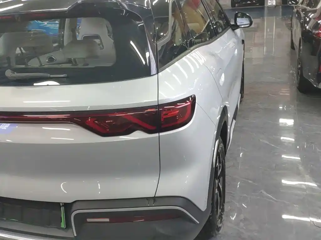 BYD Yuan UP — миниатюра 8