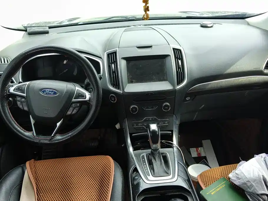 Ford Edge — миниатюра 12