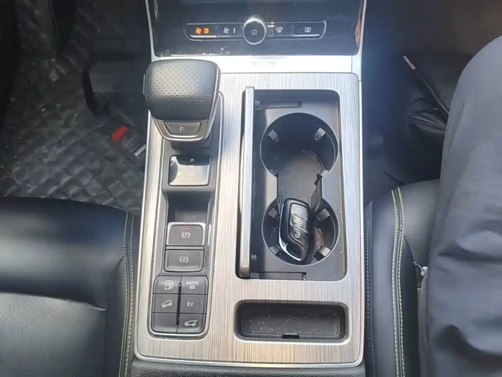 Roewe RX5 New Energy — миниатюра 14