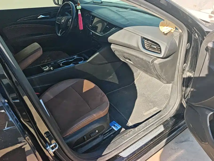 Buick Regal — миниатюра 8