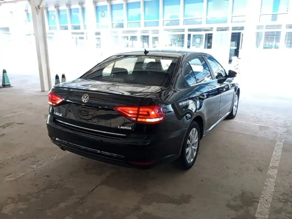 Volkswagen Lavida — миниатюра 7