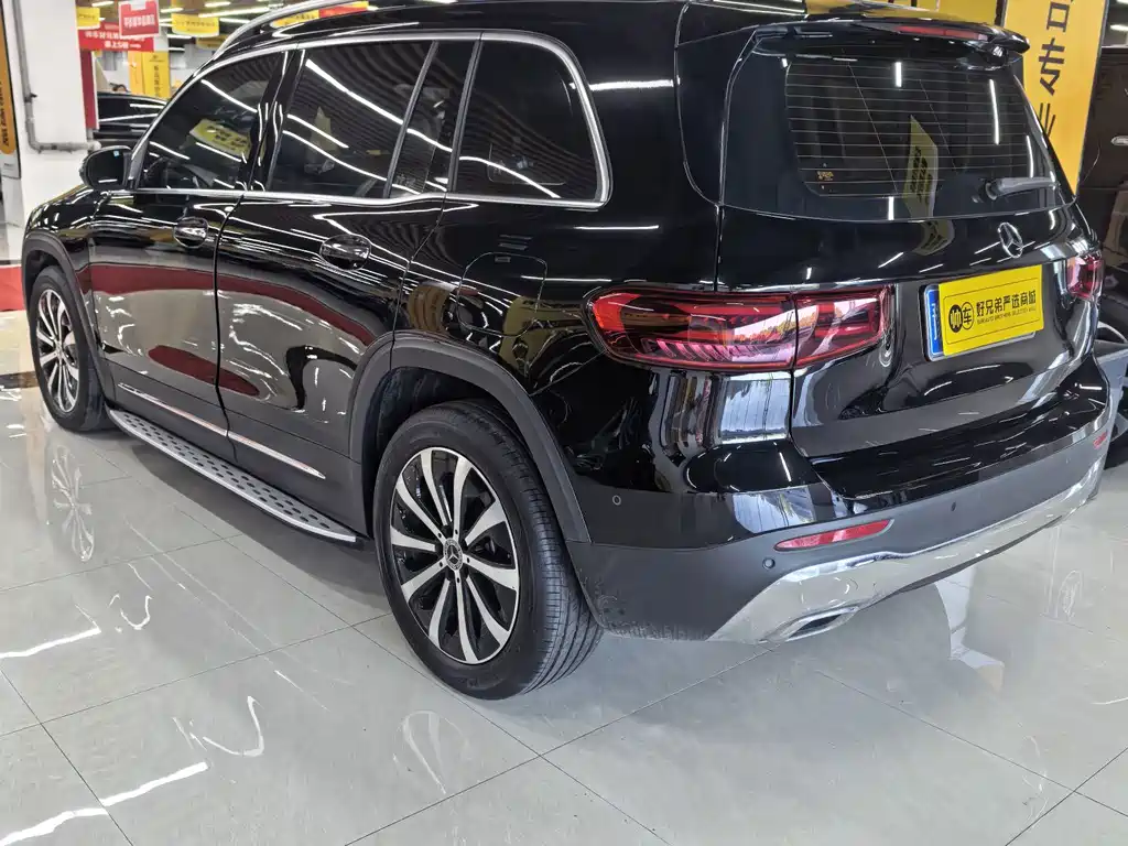 Mercedes-Benz GLB — миниатюра 13