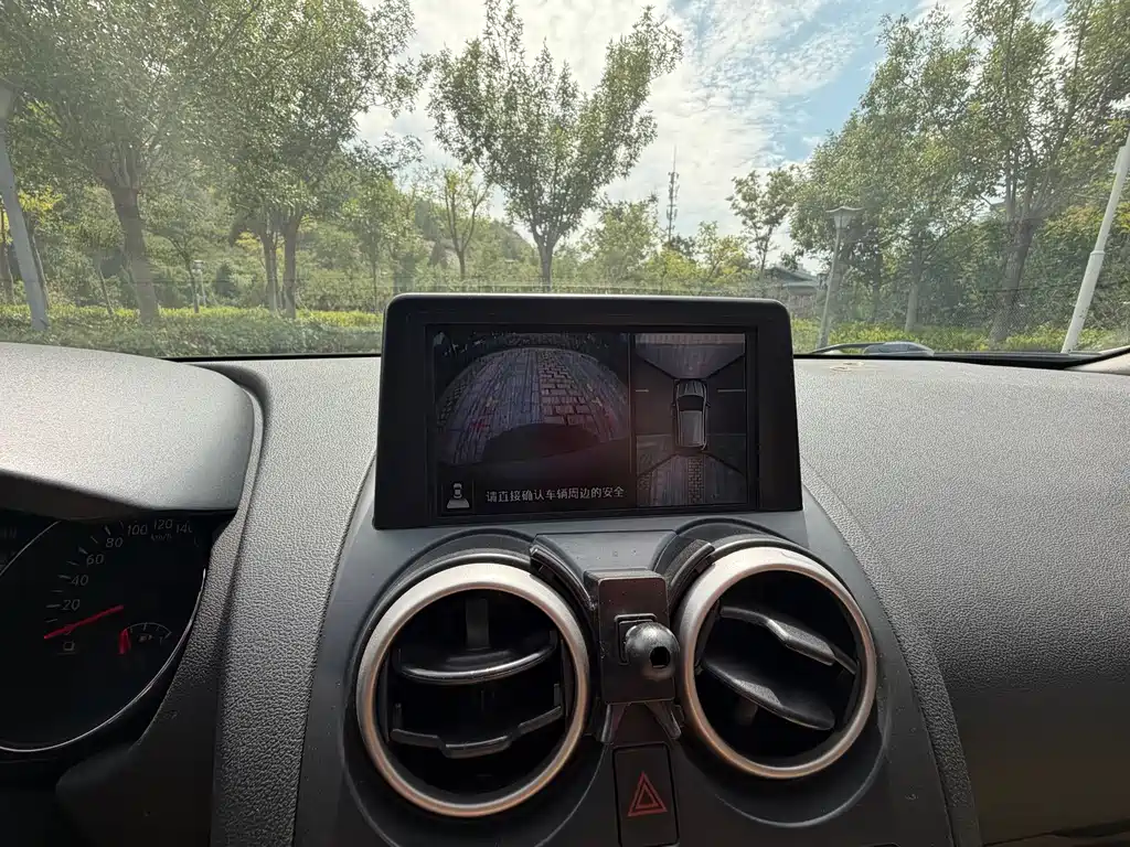 Nissan Qashqai — миниатюра 13