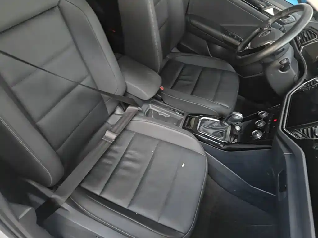 Volkswagen T-Roc — миниатюра 25