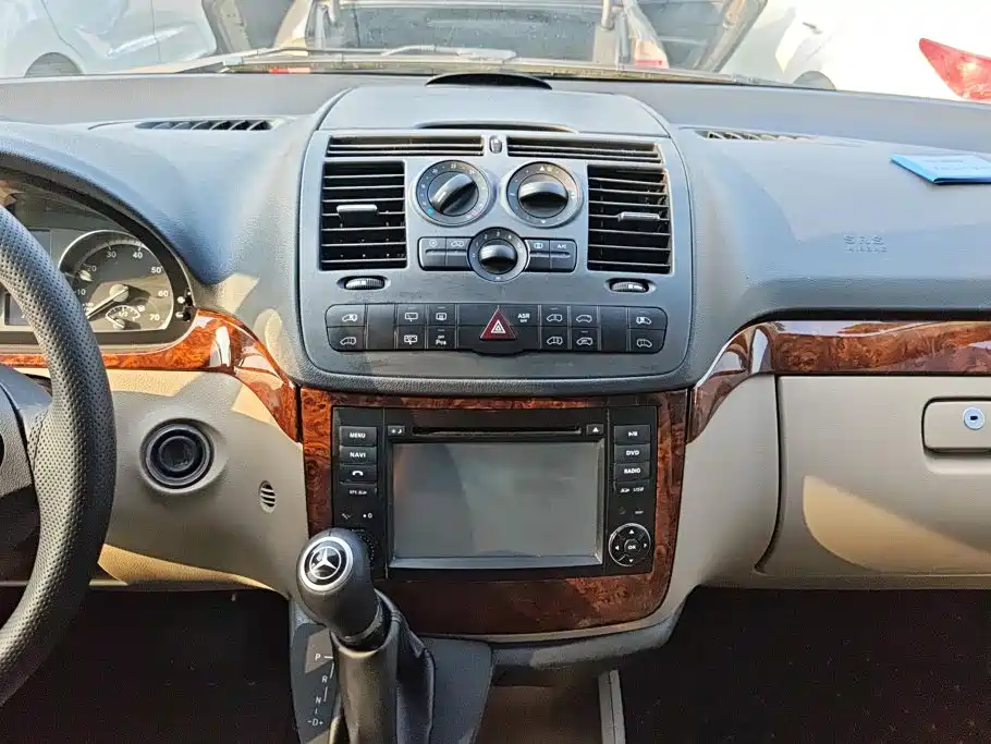 Mercedes-Benz Viano — миниатюра 13