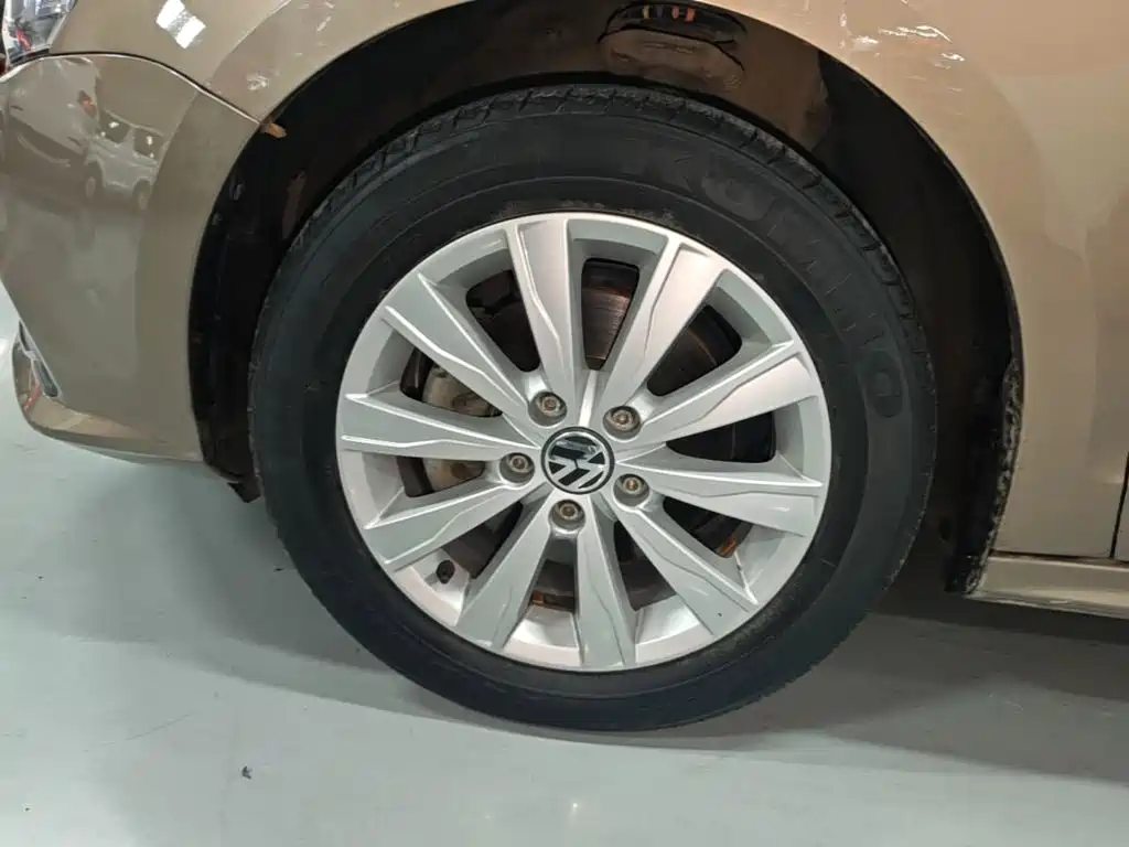 Volkswagen Sagitar — миниатюра 23